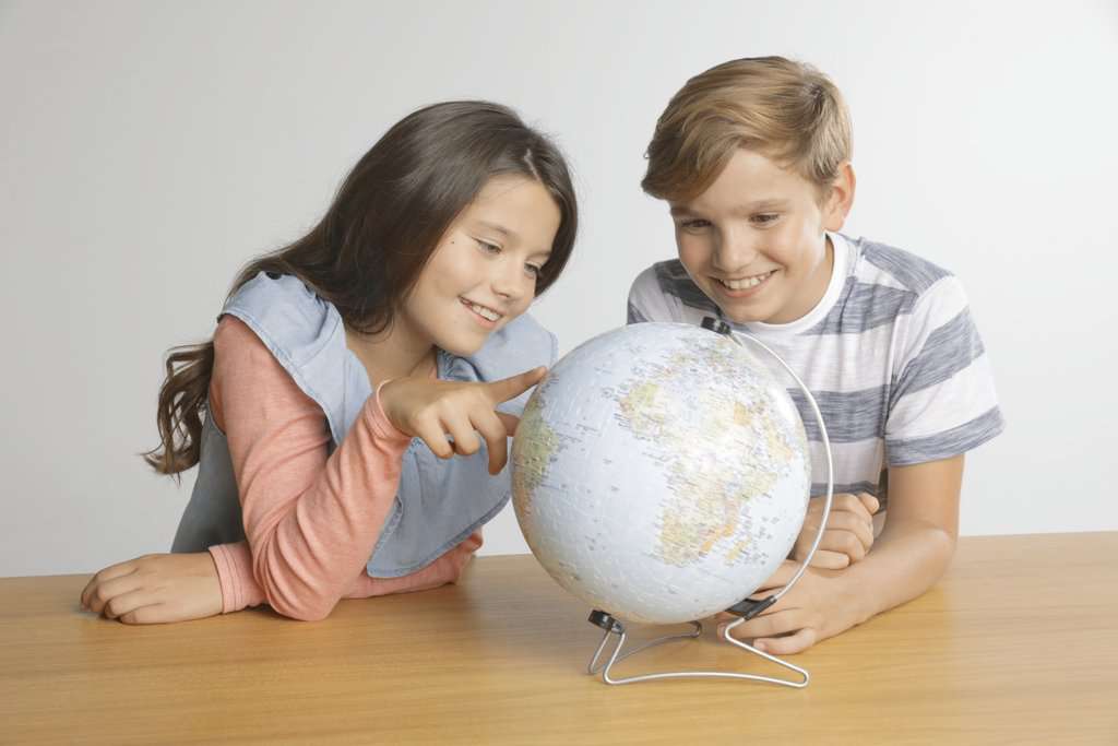 Puzzle: 3D Puzzle - The Earth