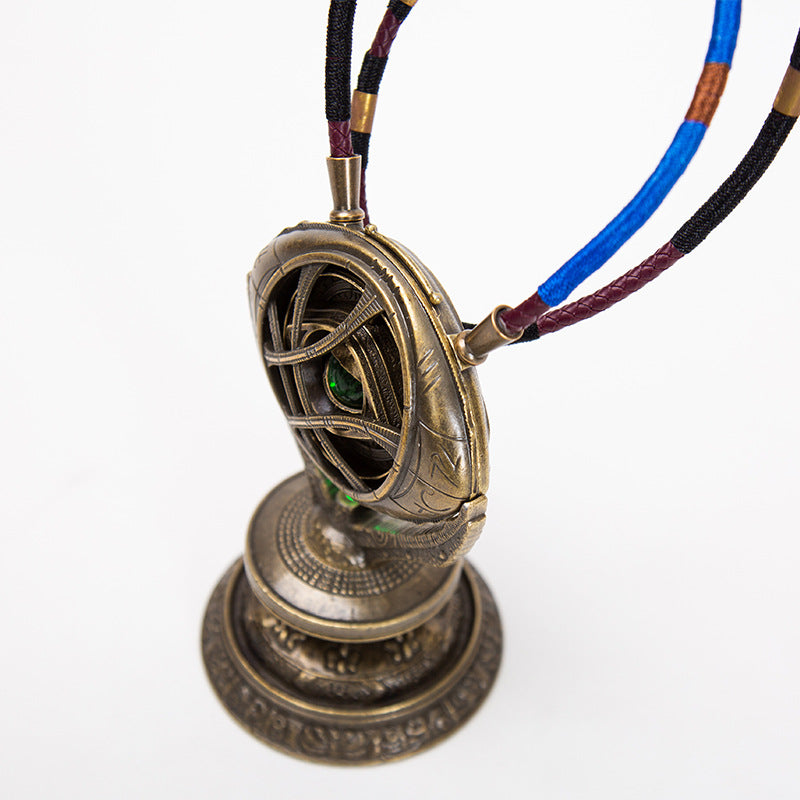 Movie reunion Doctor Strange necklace ago motorcycle eye unlimited rough stone Time gem hand-made model peripheral