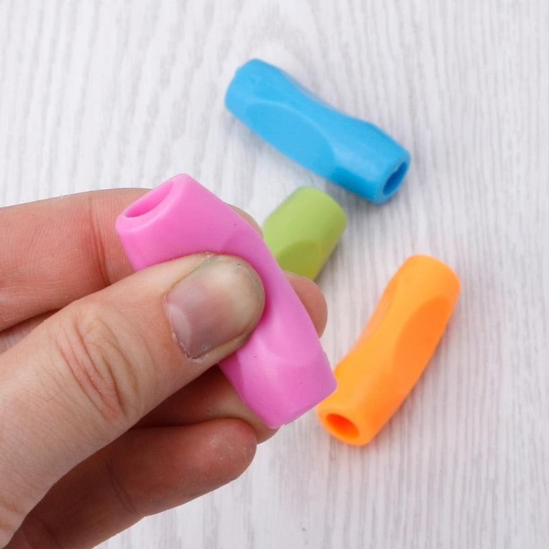New 4PCS/Pack Writing Pencil Pen Holder Writing Aid Grip School Supplies for Kids Preschoolers Children Adults Students Children Pencil Holding Practice Device For Correcting Pen Holder Postures